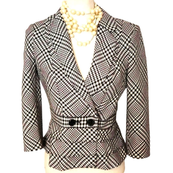 White House Black Market Jackets & Blazers - WHBM Plaid Graphic Print Crop Jacket Houndstooth Black White Sz: 4 Peplum